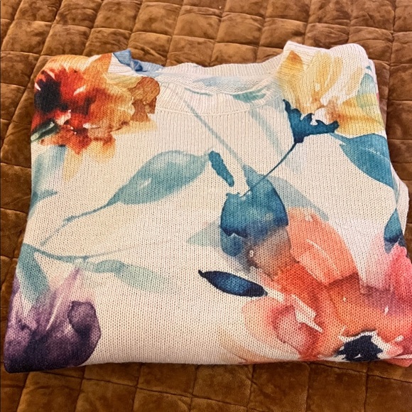 ✨3/$20 SHEIN Floral Print Sweater - Multicolor - Picture 1 of 3